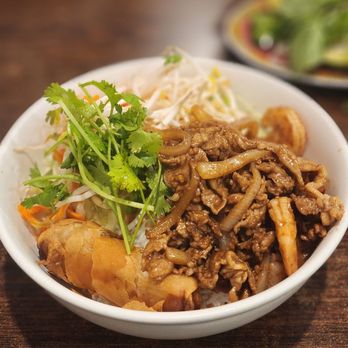 Pho Lan - Combo bun - pork, shrimp and eggroll - Vietnamese Near Me - Kansas City, Missouri Pho Lan - Combo bun - pork, shrimp and eggroll - Vietnamese Near Me - Kansas City, Missouri