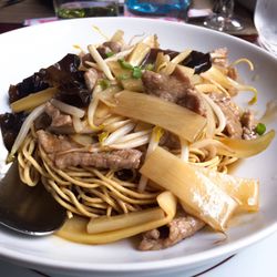 Palais du Sourire - Beef and noodles