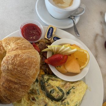 Immigrant Son Caffe - Roberto omelette and vanilla latte - New American Near Me - Ventura, California Immigrant Son Caffe - Roberto omelette and vanilla latte - New American Near Me - Ventura, California