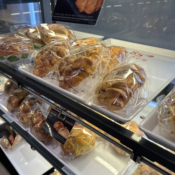 85°C Bakery Cafe-Lakeline - Coffee & Tea Near Me - Austin, Texas 85°C Bakery Cafe-Lakeline - Coffee & Tea Near Me - Austin, Texas