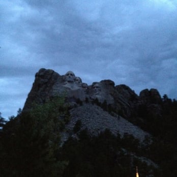 Mount Rushmore National Memorial - Bucket list check - Landmarks & Historical Buildings Near Me - Keystone, South Dakota Mount Rushmore National Memorial - Bucket list check - Landmarks & Historical Buildings Near Me - Keystone, South Dakota