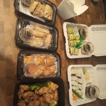 Siam Dragon Asian Bistro - Gyoza, eel roll, rice an stir fry - Asian Fusion Near Me - Miami, Florida