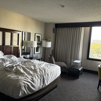 Hyatt Regency Savannah - Inside room - Hotels Near Me - Savannah, Georgia Hyatt Regency Savannah - Inside room - Hotels Near Me - Savannah, Georgia