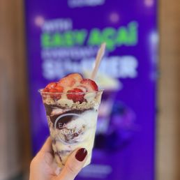 Acai + cupuacu with strawberries, granola, & condensed milk Acai + cupuacu with strawberries, granola, & condensed milk