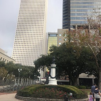 Lafayette Square - Parks Near Me - New Orleans, Louisiana