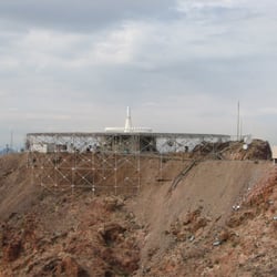 Red and Black Mountain - The antenna near the top of Red Mountain.