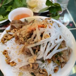 Bun bo xao ot sate