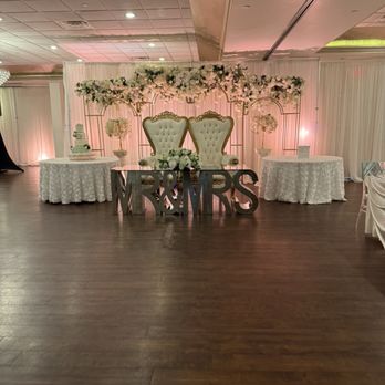 Pelazzio Reception Venue - Beautiful decor and space had great ambiance. - Venues & Event Spaces Near Me - Houston, Texas