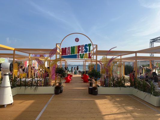 Riviera Restaurant by null