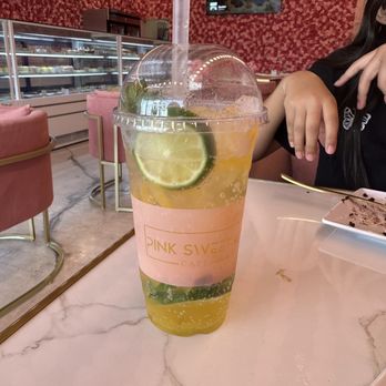 Pink Sweets Cafe - Passion fruit mojito - Desserts Near Me - Riverton, Utah
