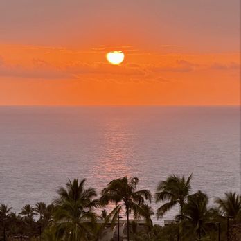 Sunset Kai Lanai - Hawaiian Near Me - Kailua-Kona, Hawaii Sunset Kai Lanai - Hawaiian Near Me - Kailua-Kona, Hawaii