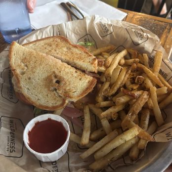 Arizona Wilderness Brewing - Chicken sandwich - Breweries Near Me - Gilbert, Arizona Arizona Wilderness Brewing - Chicken sandwich - Breweries Near Me - Gilbert, Arizona