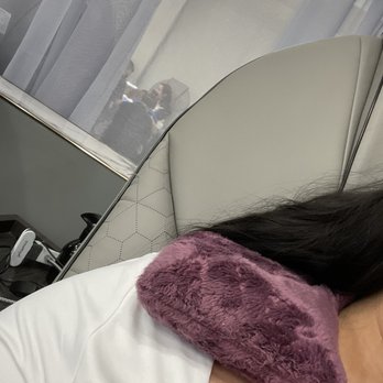 Gossip & Co Nail Spa - Heating Shoulder Pad - Nail Salons Near Me - Spring, Texas