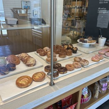 Lavender & Honey Redondo - Pastry display - Cafes Near Me - Redondo Beach, California