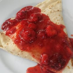 Smażalnia Naleśników Grabówka Czerwińska Anna - Strawberry Creme Crepe