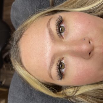 Ready Set Glow - Dramatic classic with a pop of glitter lashes by Sinai - Eyelash Service Near Me - San Diego, California Ready Set Glow - Dramatic classic with a pop of glitter lashes by Sinai - Eyelash Service Near Me - San Diego, California