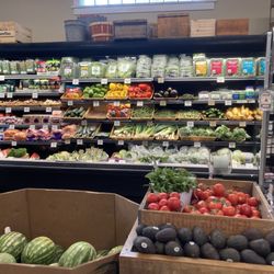 Jake's Quechee Market - Produce is fresh and a bit pricey compared to the supermarkets. Selection is very good for a local market.