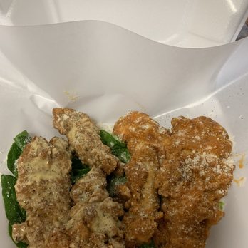 Kelly’s Art Eatery - Flavored chicken strips - Food Court Near Me - Newark, New Jersey Kelly’s Art Eatery - Flavored chicken strips - Food Court Near Me - Newark, New Jersey