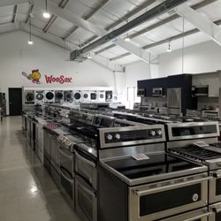 Manny's Appliances - Manny's Showroom