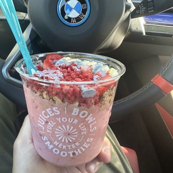 Nekter Juice Bar - Raspberry bowl - Juice Bars & Smoothies Near Me - Anaheim, California