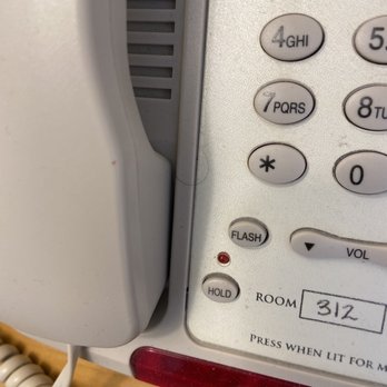 Kohl's Ranch Lodge - Dirty phone - Hotels Near Me - Payson, Arizona