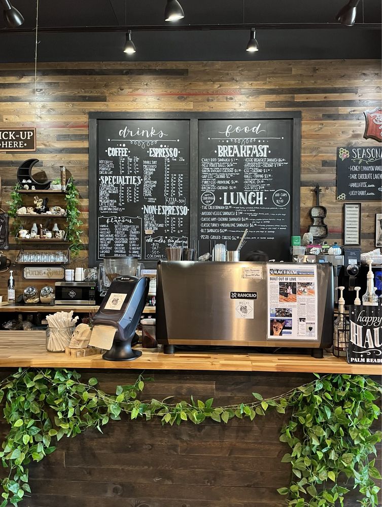 Bella's Cafe Logo