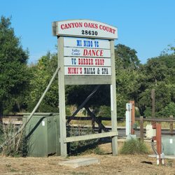 Canyon Oaks Court - Sign you can see from the road