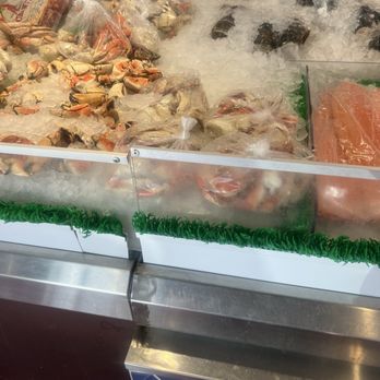 Captain White's Seafood - Seafood Markets Near Me - Oxon Hill, Maryland