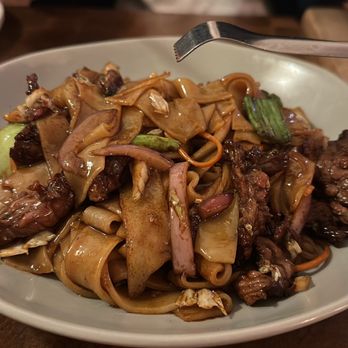 Chang Chang - Beef Chow Fun - Chinese Near Me - Washington, DC, District of Columbia