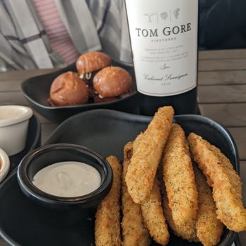 Big Rig Kitchen & Brewery - Deep fried pickles - Brewpubs Near Me - Richmond Hill, Ontario