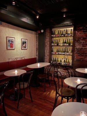 Le Caveau by null