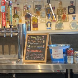 HyVee - Happy hour