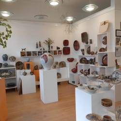 Tomkins Pottery - Lots of functional and decorative stoneware. Neely and George have been in Yuma for over 40 years.