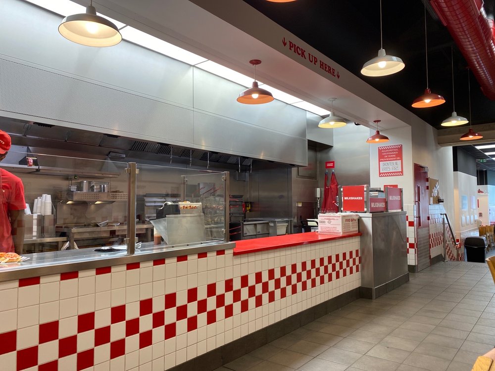 FIVE GUYS Updated August 2024 51 Photos 42 Reviews 42 cour FIVE GUYS Updated August 2024 51 Photos 42 Reviews 42 cour