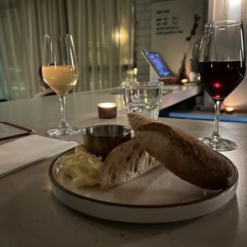Quicksand Bar à Vin - Baguette & Butter - Wine Bars Near Me - Orlando, Florida Quicksand Bar à Vin - Baguette & Butter - Wine Bars Near Me - Orlando, Florida