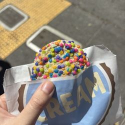 CREAM - Birthday cake cookie