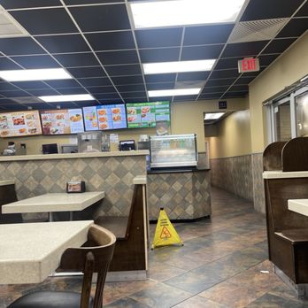 Zeko's Mediterranean Grill - Dining area - Mediterranean Near Me - Tampa, Florida