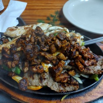 El Secreto De Abuela - Abuela's Plate - Mexican Near Me - Austin, Texas El Secreto De Abuela - Abuela's Plate - Mexican Near Me - Austin, Texas