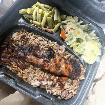 St. Bess Jerk - Salmon Dinner with Cabbage and String Beans - Caribbean Near Me - Burbank, Illinois