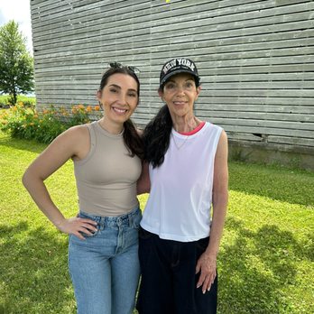 Gigi’s Clothing Boutique - Lexi and her mom, Carol - Women's Clothing Near Me - Morris, Illinois Gigi’s Clothing Boutique - Lexi and her mom, Carol - Women's Clothing Near Me - Morris, Illinois
