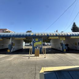 Exterior outside entrance of Solar Car Wash - Oakland, California Exterior outside entrance of Solar Car Wash - Oakland, California