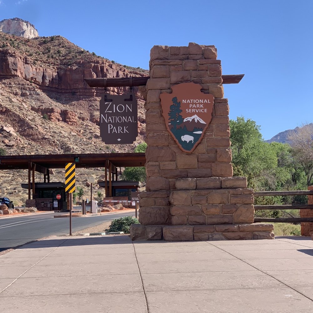 Red Rock Inn Bed & Breakfast - Bed & Breakfast Near Me - Springdale, Utah Red Rock Inn Bed & Breakfast - Bed & Breakfast Near Me - Springdale, Utah