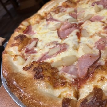 Thirsty Fellow - Hawaiian pizza - American Near Me - Columbia, South Carolina Thirsty Fellow - Hawaiian pizza - American Near Me - Columbia, South Carolina