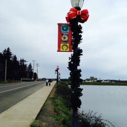 Salmon Harbor Marina - Holidays spent in Winchester Bay