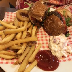 Crown Inn - Great fries and an awful burger