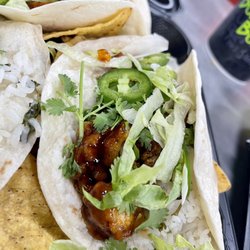 GENERAL TSO'S CRISPY CHICKEN TACOS (3)