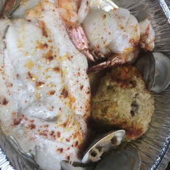 Crab and Seafood Shack - Broiled Seafood Combo (White Fish, Shrimp, Scallops & Crab Cake & Steamed Clams) - Seafood Near Me - Wildwood, New Jersey Crab and Seafood Shack - Broiled Seafood Combo (White Fish, Shrimp, Scallops & Crab Cake & Steamed Clams) - Seafood Near Me - Wildwood, New Jersey