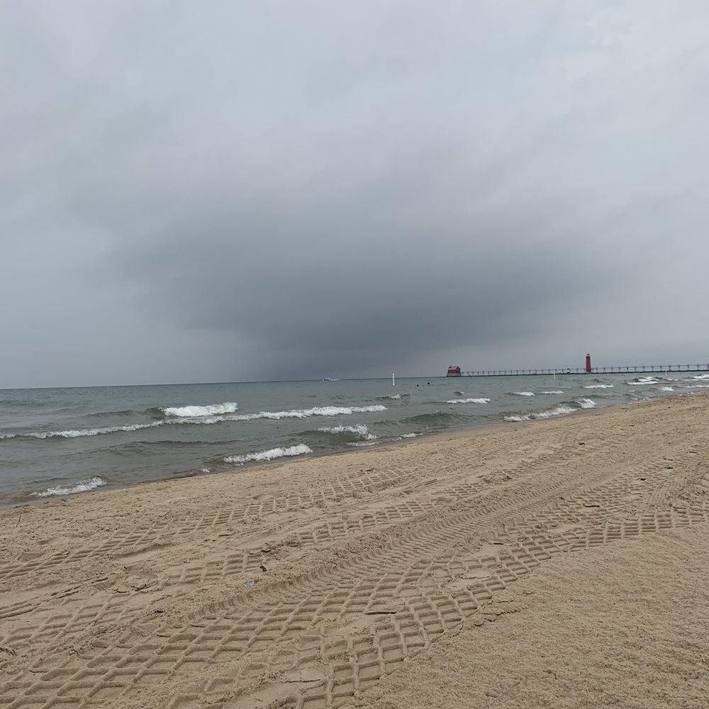 Grand Haven State Park - Overcast day at the beach - Beaches Near Me - Grand Haven, Michigan Grand Haven State Park - Overcast day at the beach - Beaches Near Me - Grand Haven, Michigan