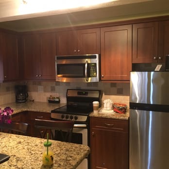 Tropical Beach Resorts - Kitchen - Resorts Near Me - Siesta Key, Florida Tropical Beach Resorts - Kitchen - Resorts Near Me - Siesta Key, Florida