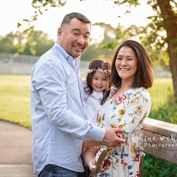 Whine & Cheese Photography - Family maternity session